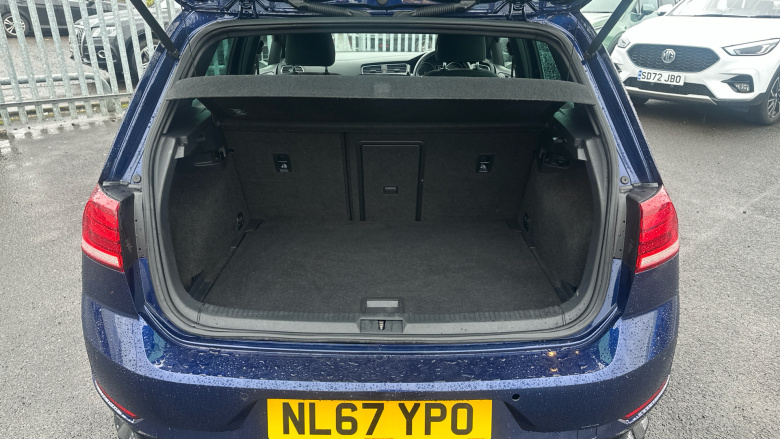 Volkswagen Golf 2.0 TDI R-Line 5dr Diesel Hatchback